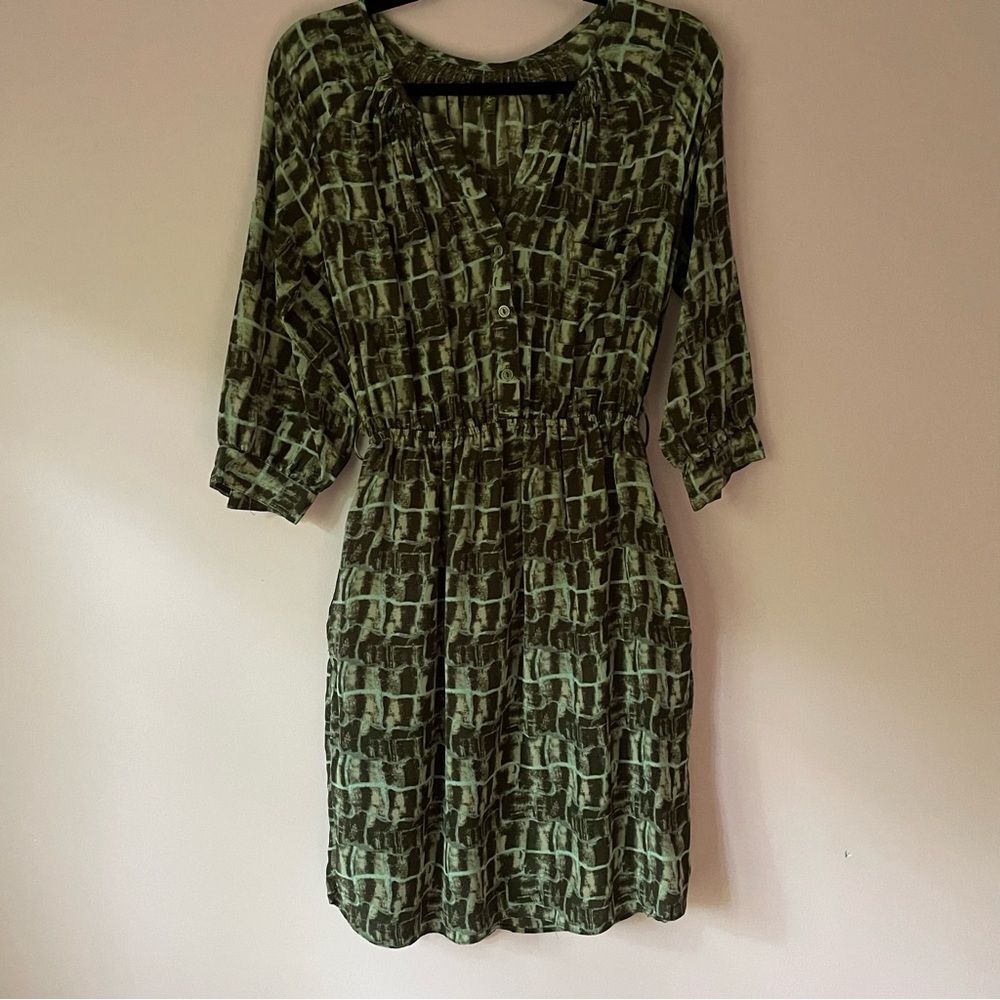 Fei Silk Dress XS Midi Gray Blue Print 3/4 Sleeve Button Split Neck
